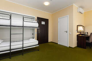 Гостиница Берлин Калининград Улучшенный семейный номер-6