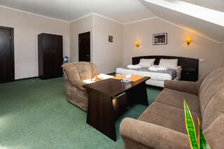 Гостиница Берлин Калининград Улучшенный номер с кроватью размера «king-size» или 2 отдельными кроватями-2